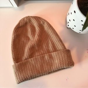 Aritzia beanie